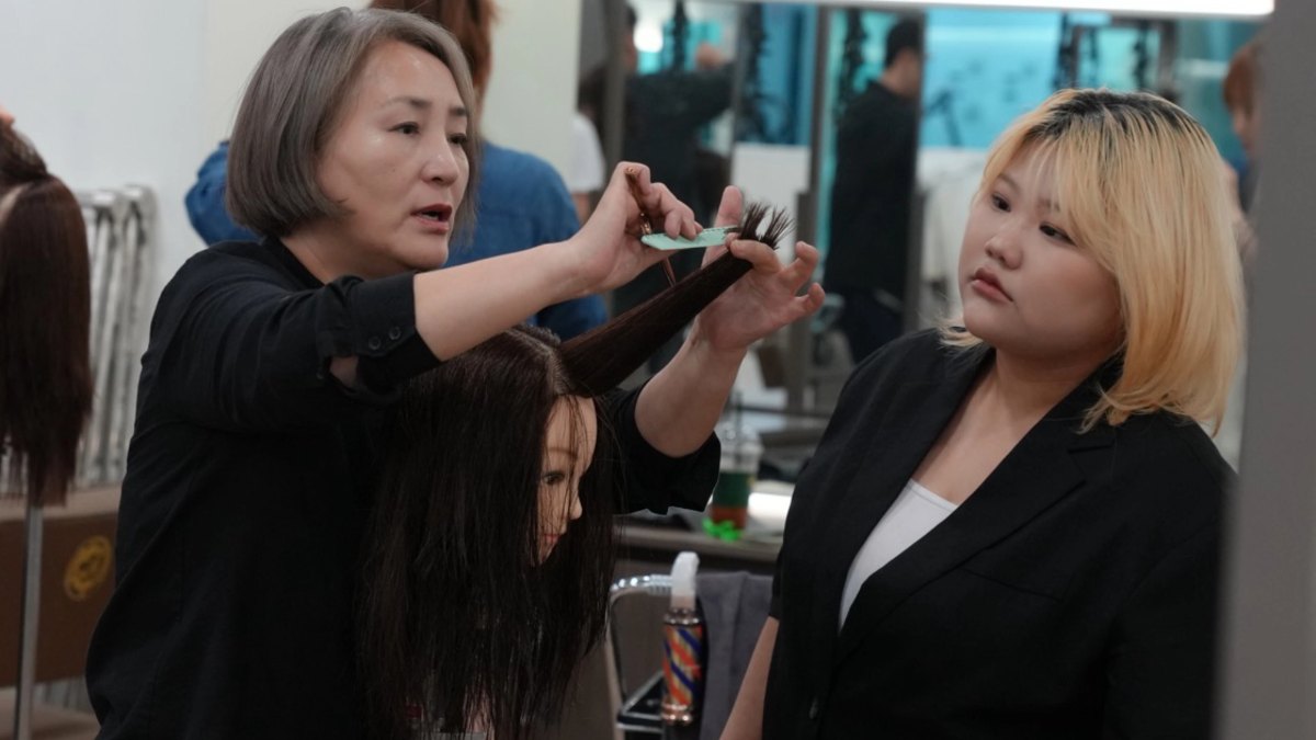 여성 베이직 커트 사진